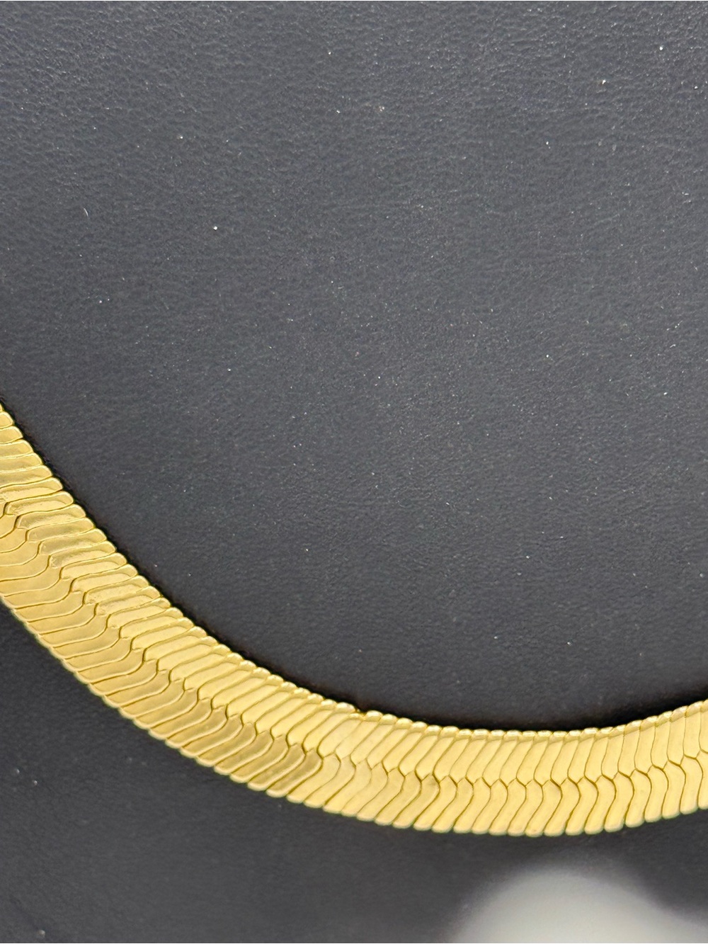 Vintage Gold Tone Herringbone Chain Necklace Women Jewelry - Picture 4 of 5
